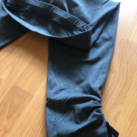 Lululemon cropped ruched leggings - Picture 6 of 6